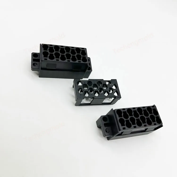 特诚科技PBT精密注塑件实拍 2